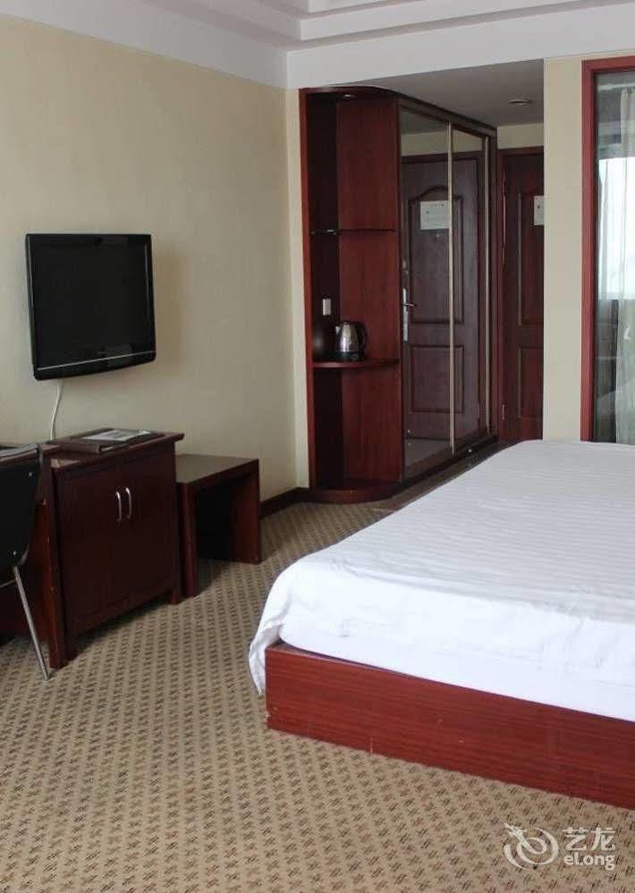 Greentree Inn- Linyi Bus Station Branch Luaran gambar